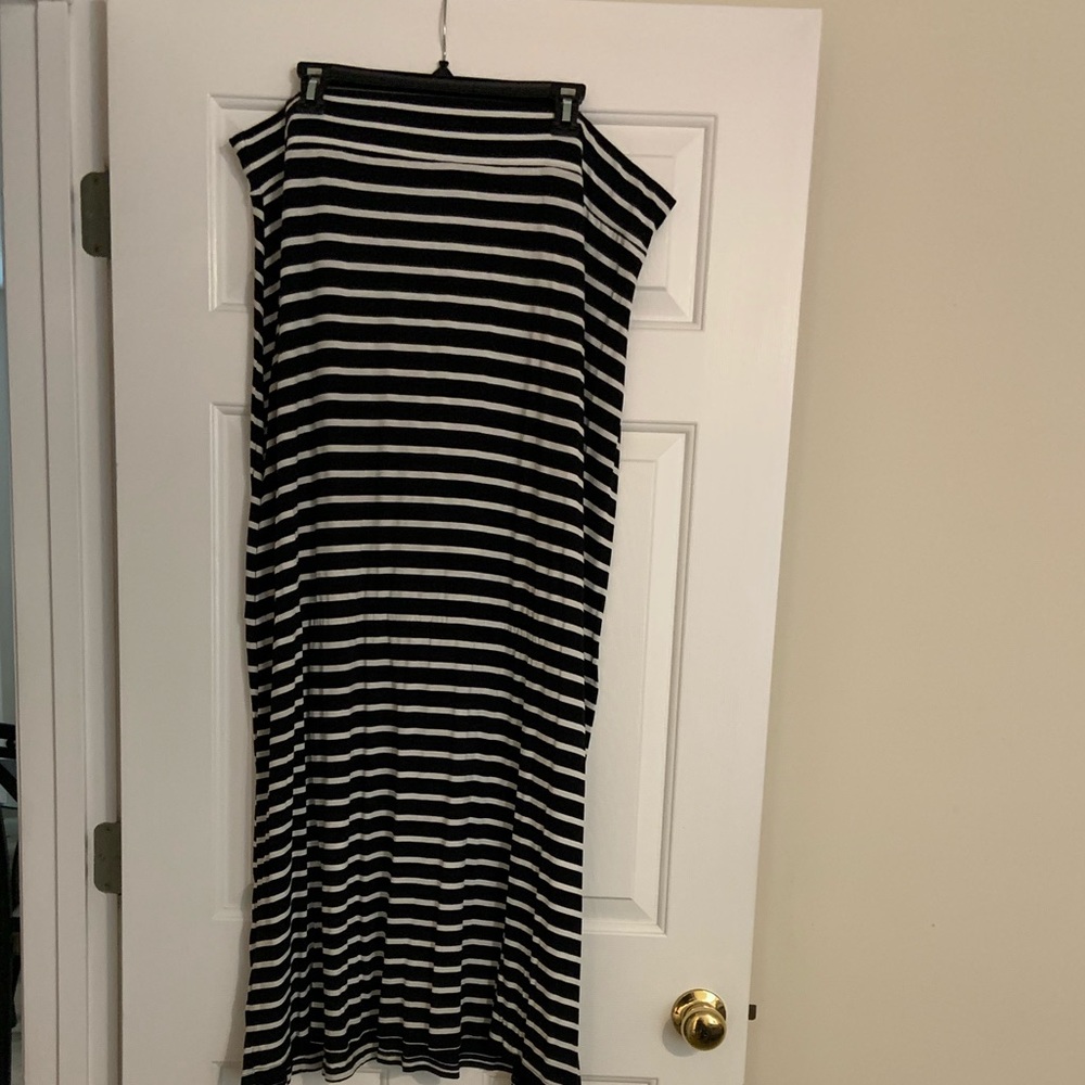 Black and white striped maxi skirt
